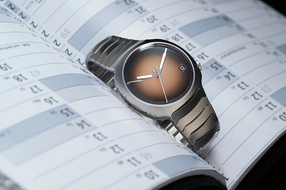 H. Moser & Cie. Presents the Streamliner Perpetual Calendar Concept Smoked Salmon - Cortina Watch Malaysia