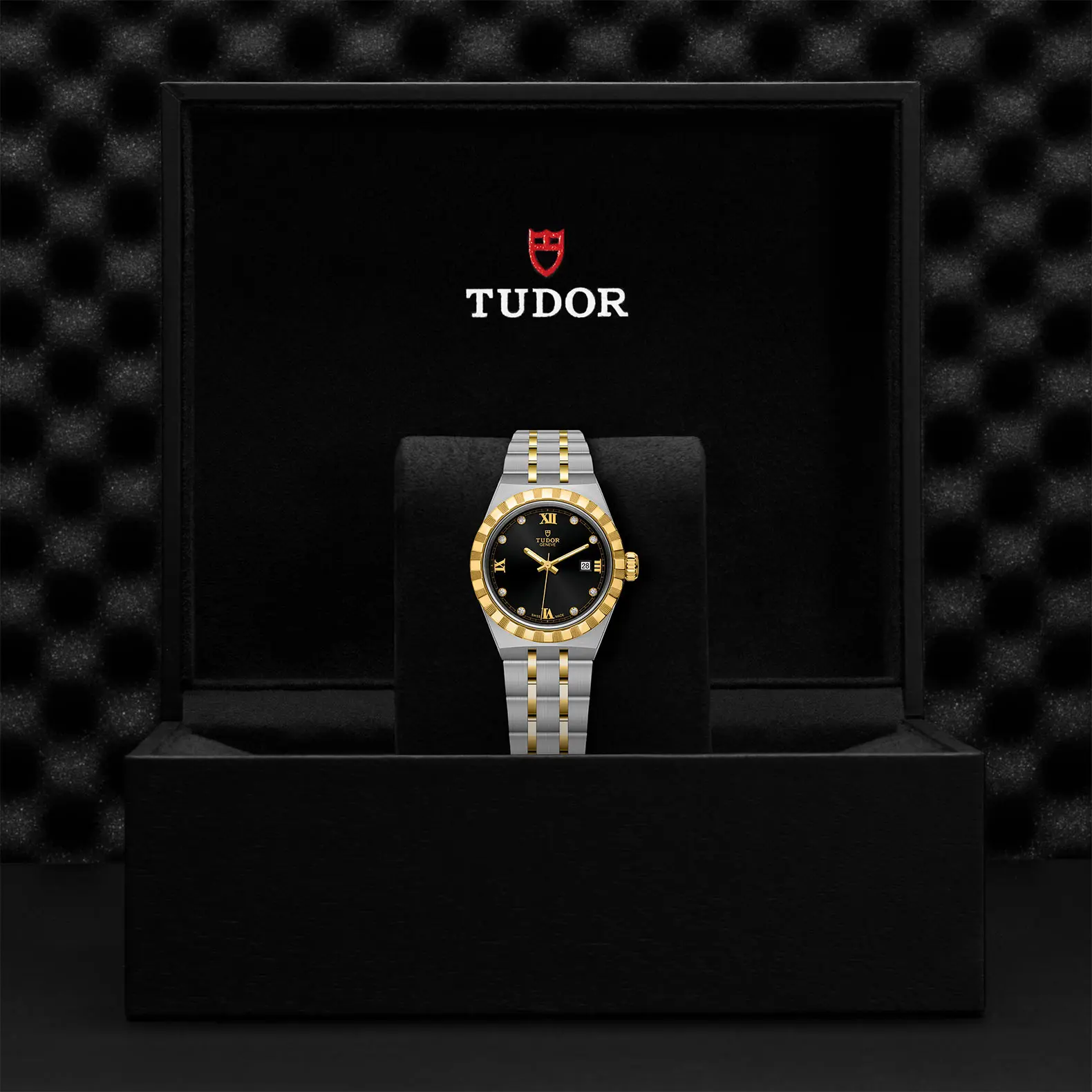 TUDORTUDOR Royal帝舵皇家系列磨光及磨砂钢表壳，直径28毫米 - M28303-0005 at Cortina Watch Malaysia