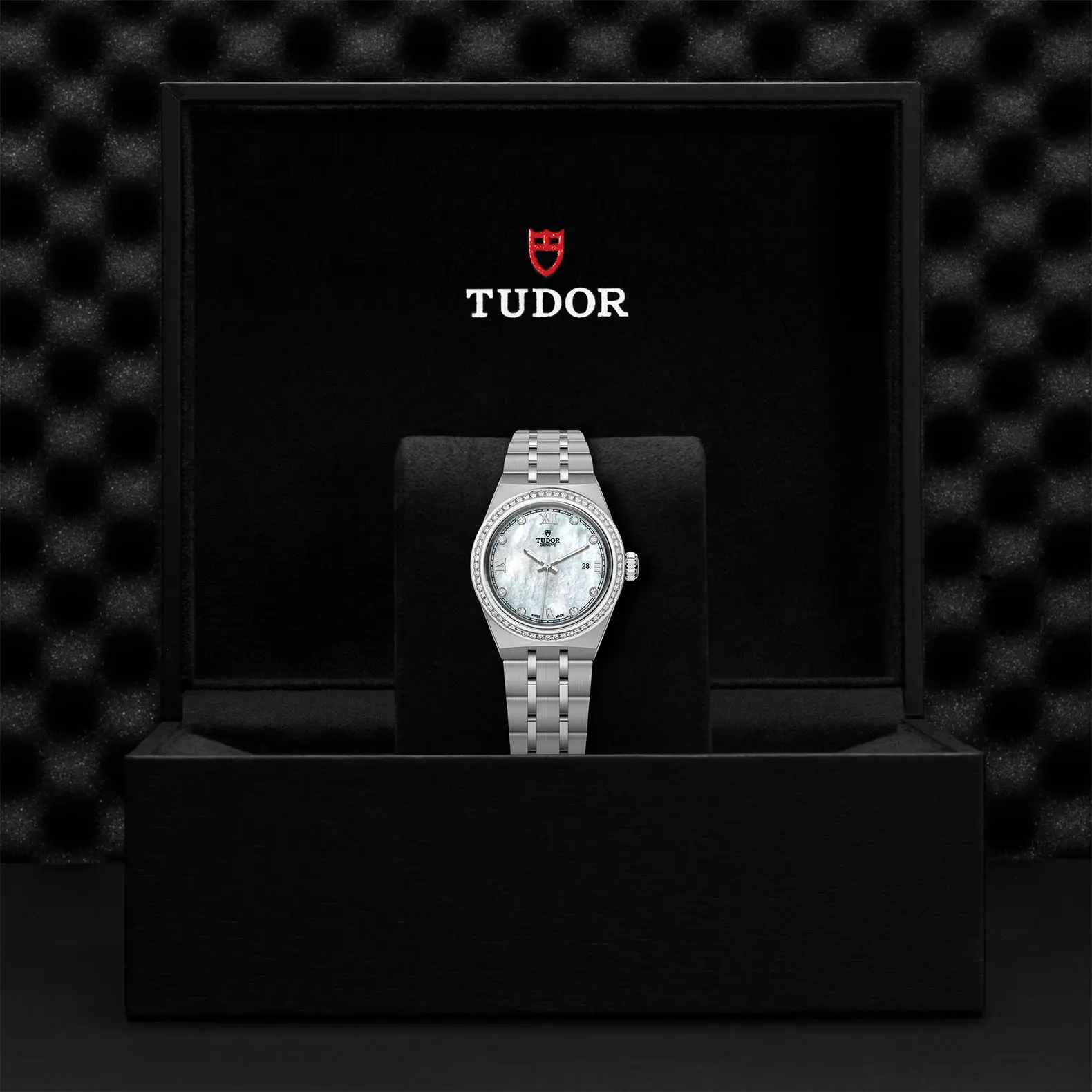 TUDORTUDOR Royal帝舵皇家系列磨光及磨砂钢表壳，直径28毫米 - M28320-0001 at Cortina Watch Malaysia