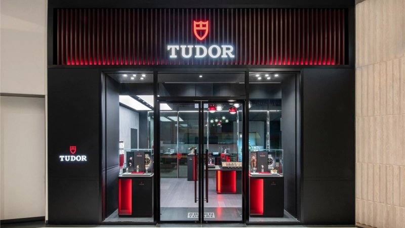 our-tudor-boutique-desktop