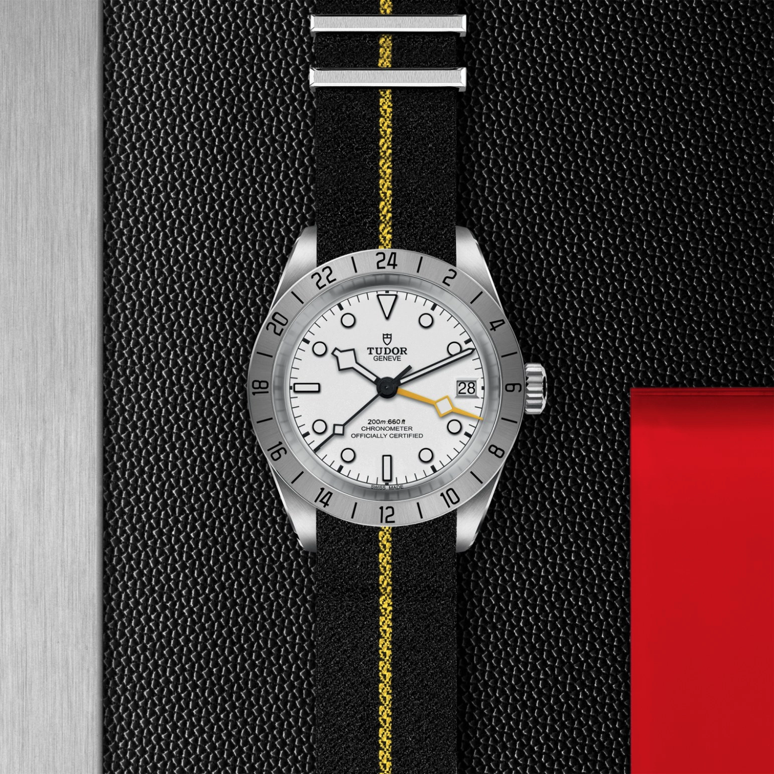 TUDOR碧湾专业型Black Bay Pro磨光及磨砂钢表壳，直径39毫米 - M79470-0005 at Cortina Watch Malaysia