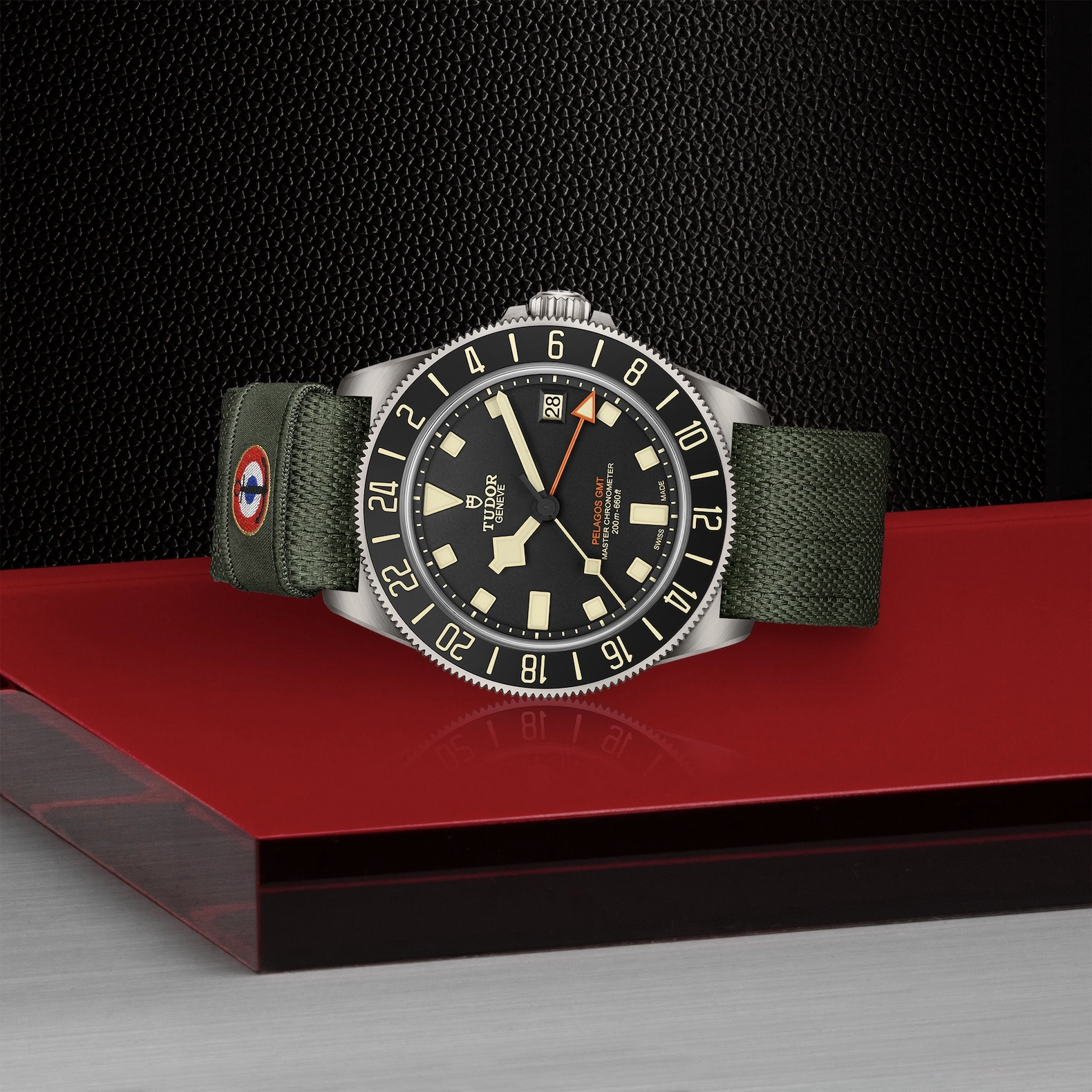 TUDORPelagos FXD GMTPelagos FXD42mm titanium case, satin-brushed finish, fixed strap bars - M2542G267NU-0002 at Cortina Watch Thailand
