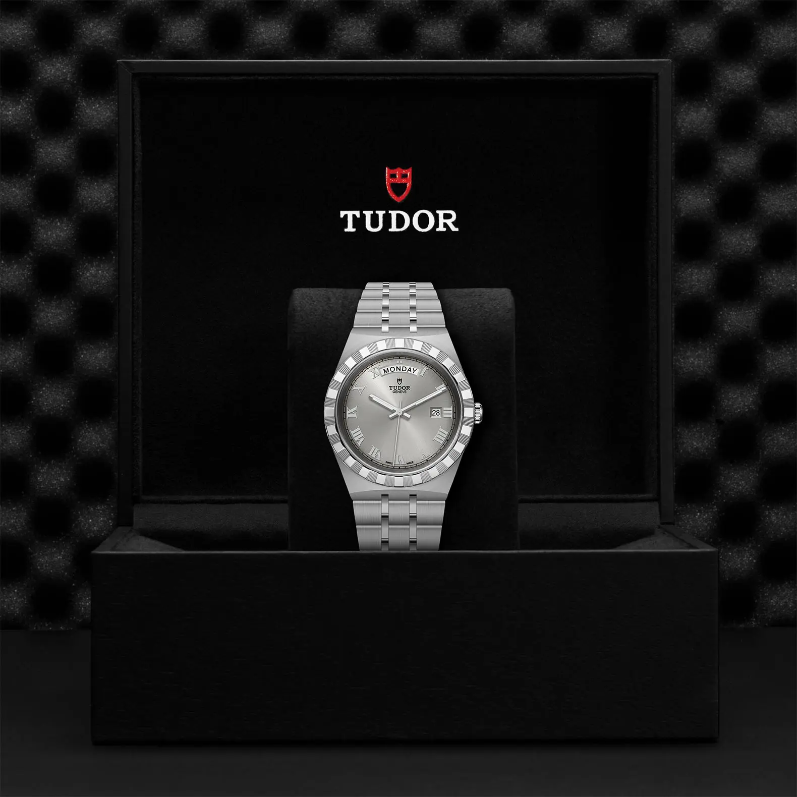 TUDORTUDOR RoyalTUDOR Royal41mm steel case with polished and satin finish - M28600-0001 at Cortina Watch Thailand