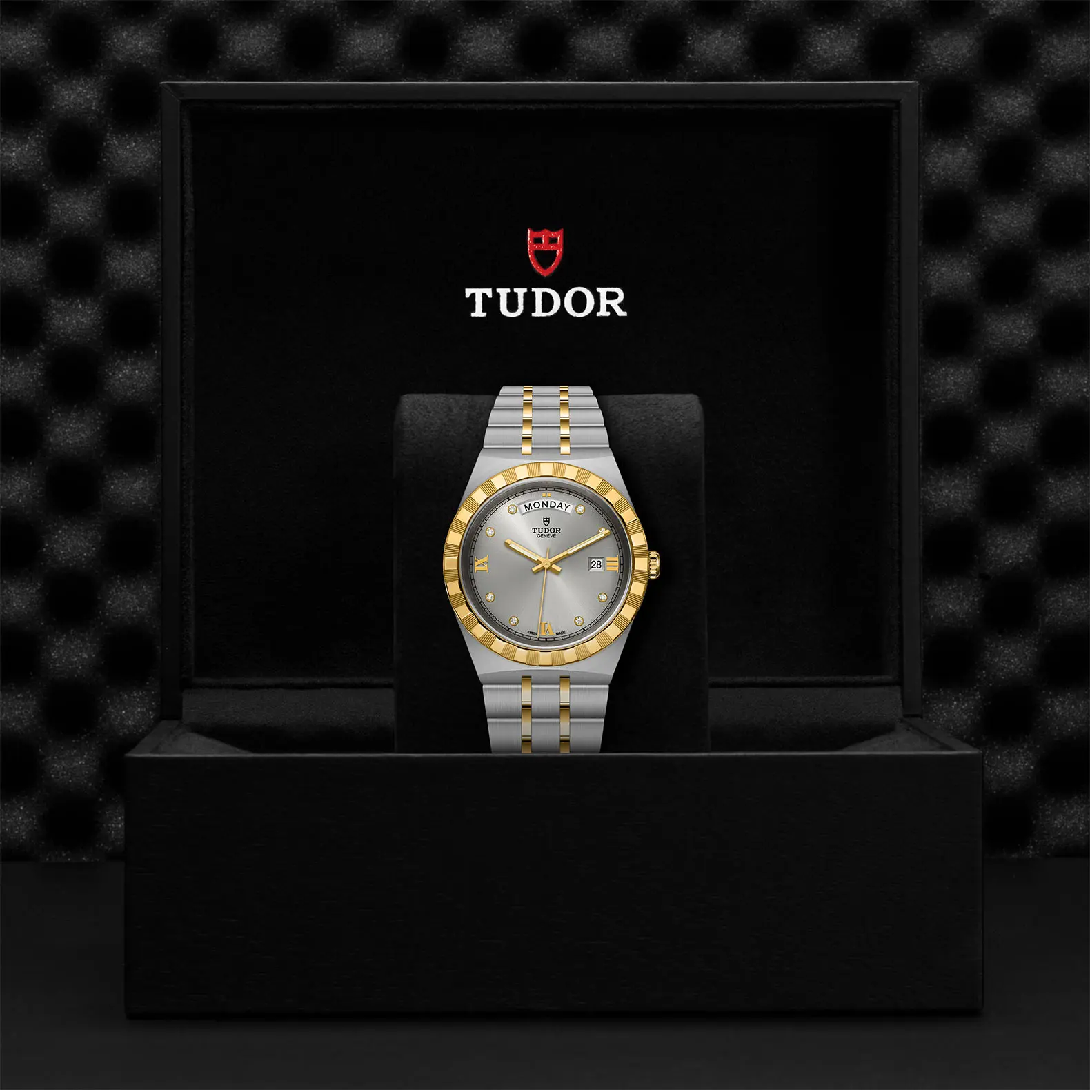 TUDORTUDOR RoyalTUDOR Royal41mm steel case with polished and satin finish - M28603-0002 at Cortina Watch Thailand