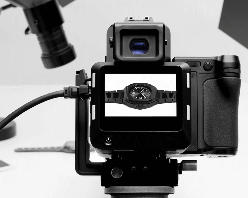 An Unfailing Material For Scratch-Resistant Watches