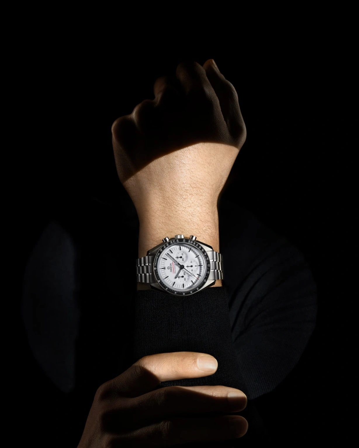 Dressing for success: Matching luxury watches with corporate attire - Cortina Watch Thailand