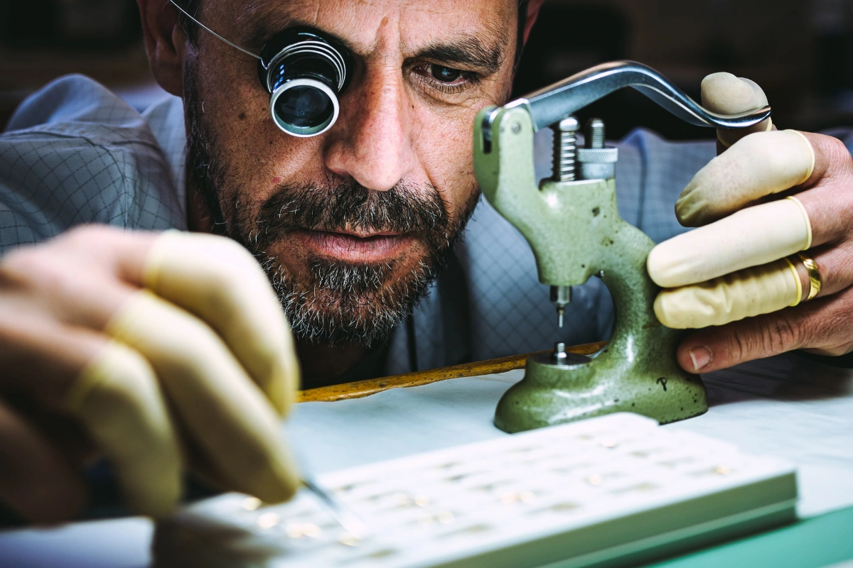 Manufacture of Haute Horlogerie - Cortina Watch Thailand