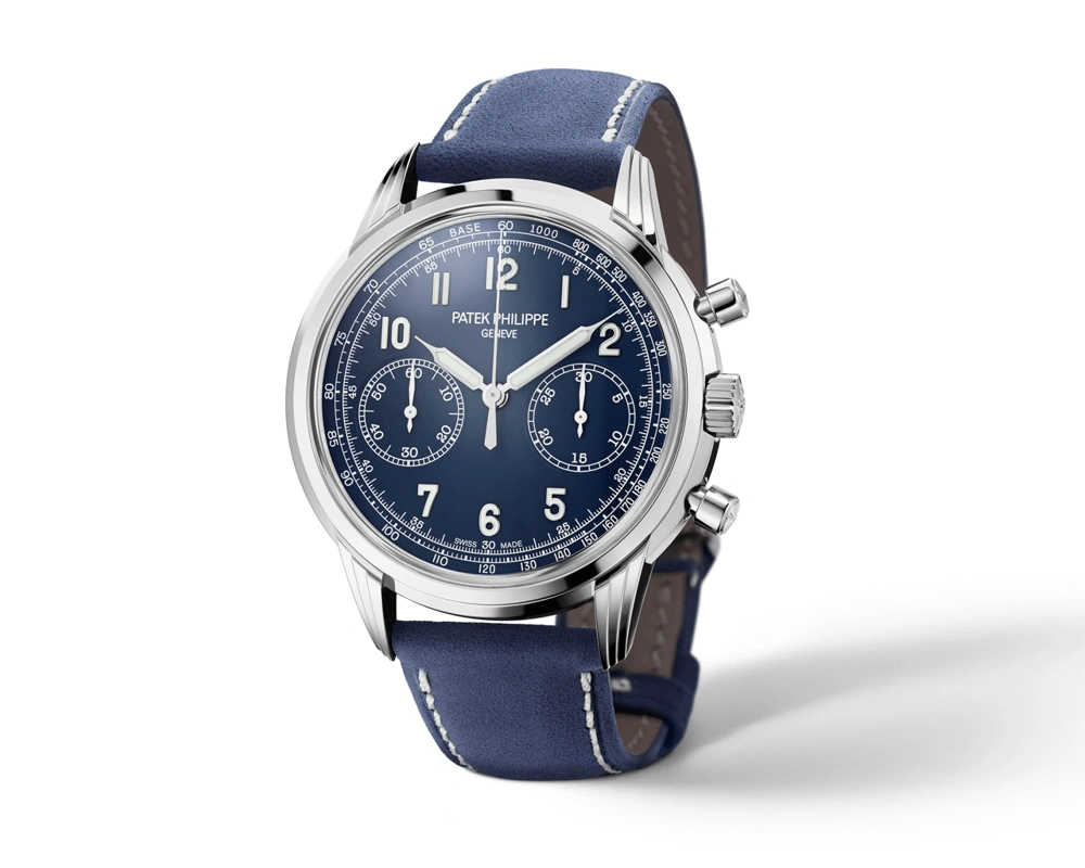 A second chronograph reference was presented by the Manufacture in 2010, fitting the CH 29-535 PS movement into an 18K yellow gold Calatrava case with thin baton markers and a pulsometer scale on the dial.