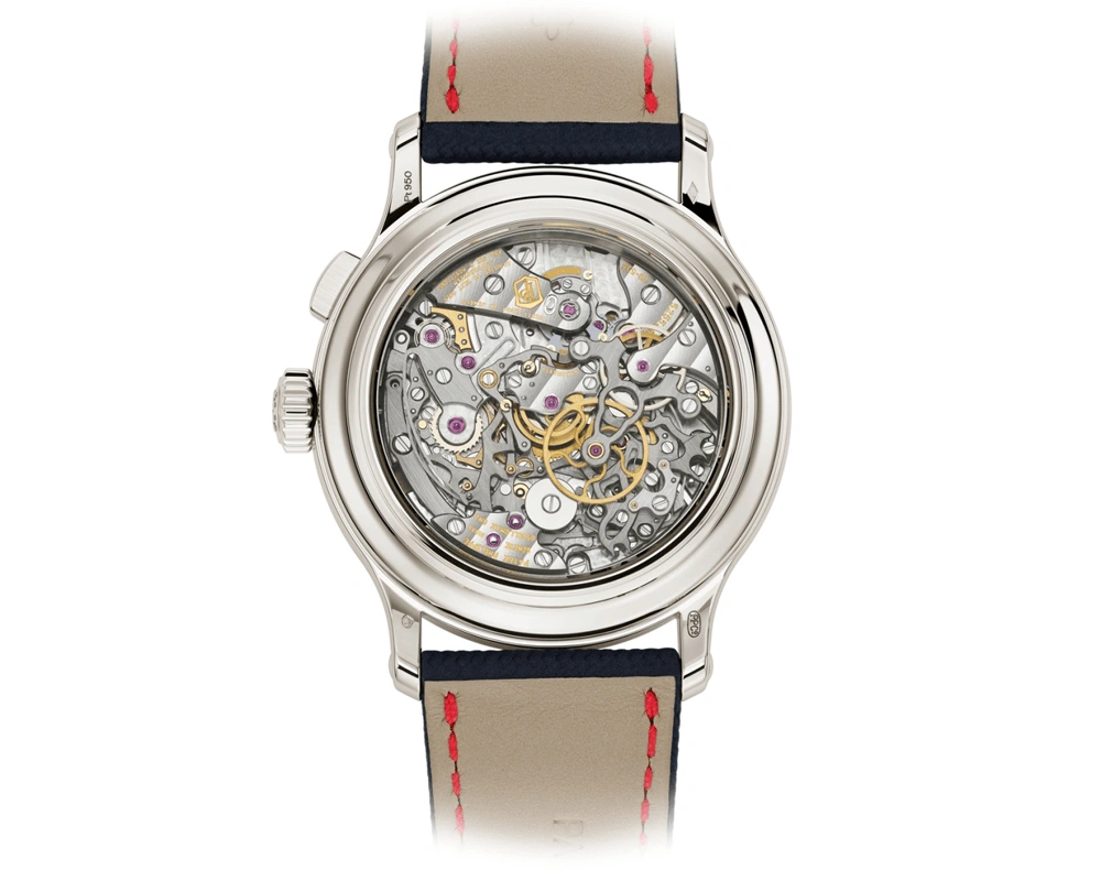 But what is equally captivating to the CHR 29-535 PS is the only high-frequency Patek Philippe movement in serial production today: The CH 29-535 PS 1/10.