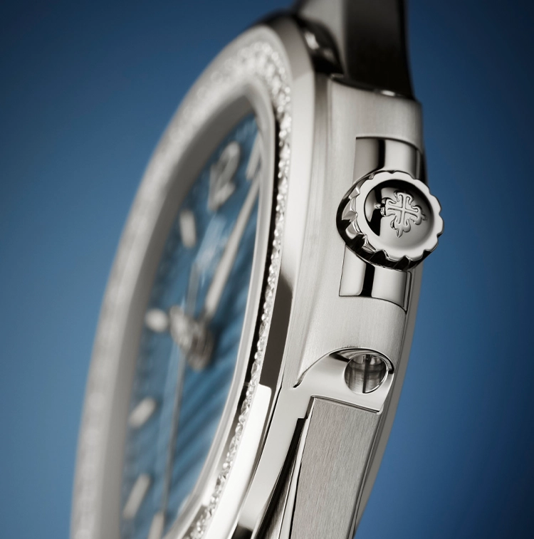Date, Central Seconds - Cortina Watch Thailand