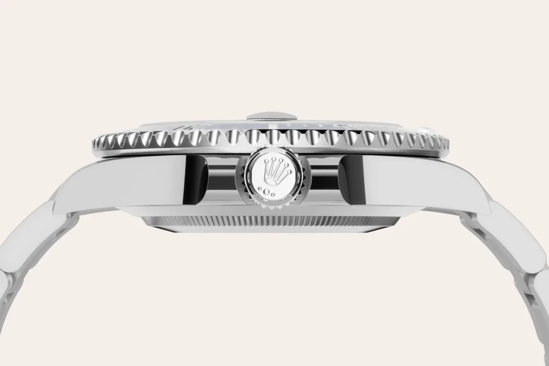 Rolex Submariner in 18 ct white gold, M126619LB-0003 - Cortina Watch Thailand