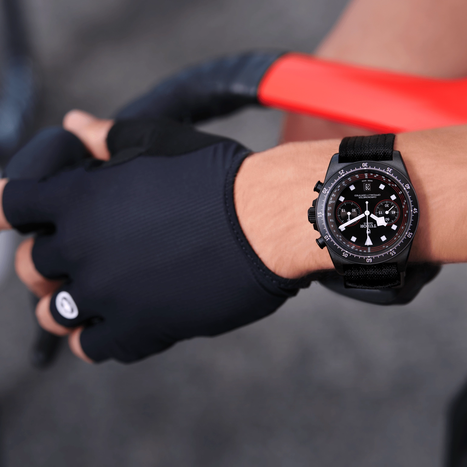 TUDORPelagos FXD ChronoPelagos FXD43mm black carbon composite case with matt finish - M25827KN-0001 at Cortina Watch Thailand