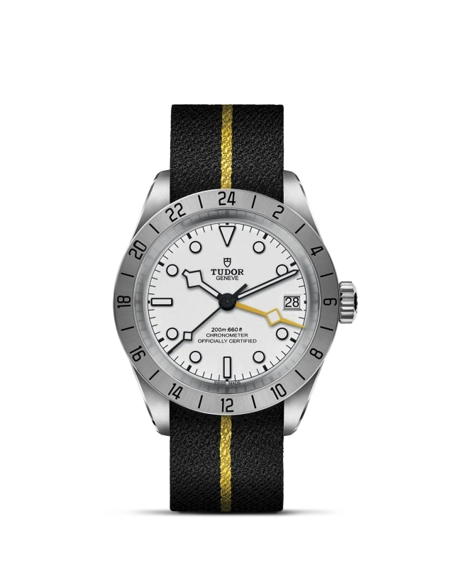 TUDORBlack Bay ProBlack Bay Pro39mm steel case with polished and satin finish - M79470-0005 at Cortina Watch Thailand