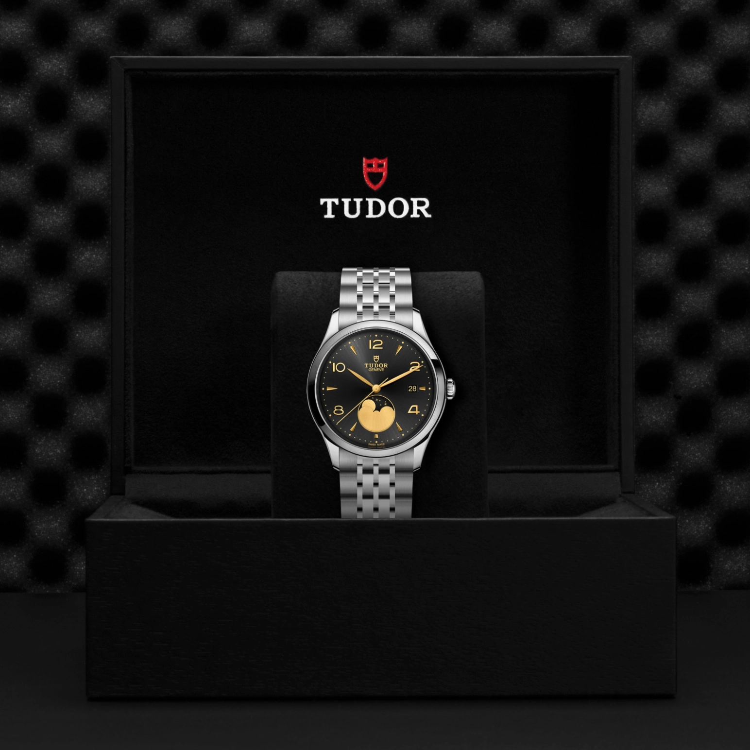TUDORTUDOR 1926 Luna192639mm steel case with polished finish - M91560-0003 at Cortina Watch Thailand