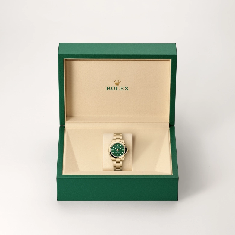 Rolex Oyster Perpetual in 18 ct yellow gold, M276208-0002 - Cortina Watch Thailand