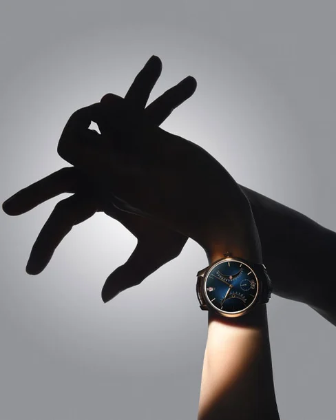 Endeavour Chinese Calendar - Cortina Watch Taiwan