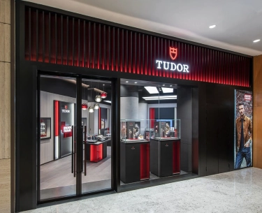 tudor-boutique-mobile