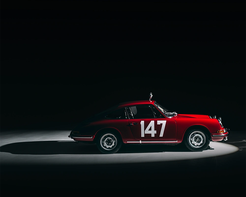 When Icons Race Together