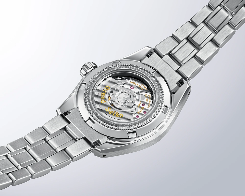 Grand Seiko Captivates the Beauty of Cherry Blossoms in Early Spring with STGK031 and STGK033 - Cortina Watch Singapore