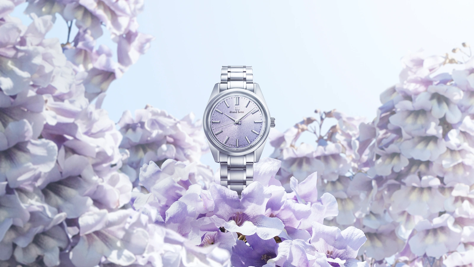 Heritage Collection: A Mechanical Watch with A Dial Inspired by The Purple Kiri