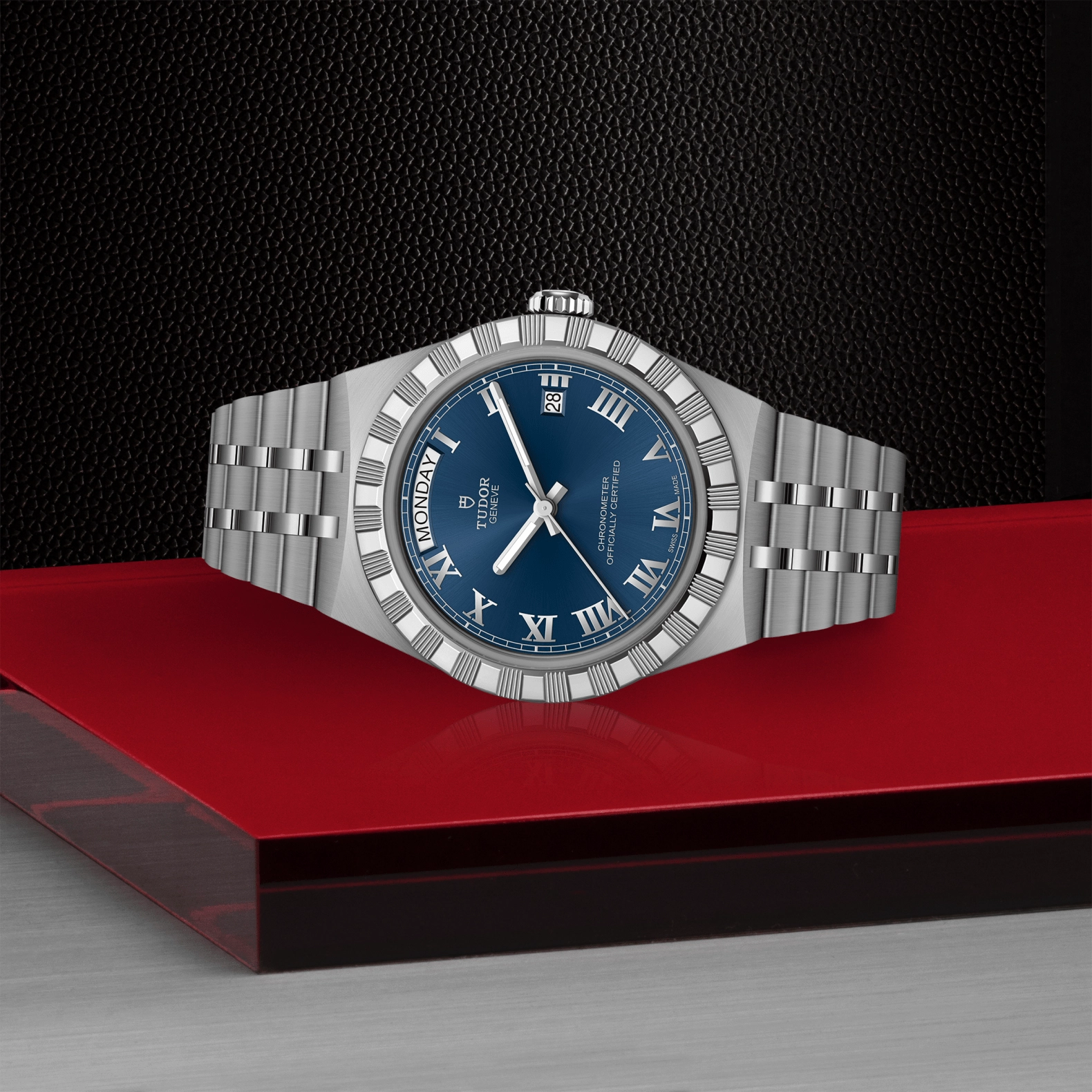TUDOR帝舵皇家系列TUDOR Royal磨光及磨砂不锈钢表壳，直径40毫米 - M2840D1A0-0002 at Cortina Watch Singapore