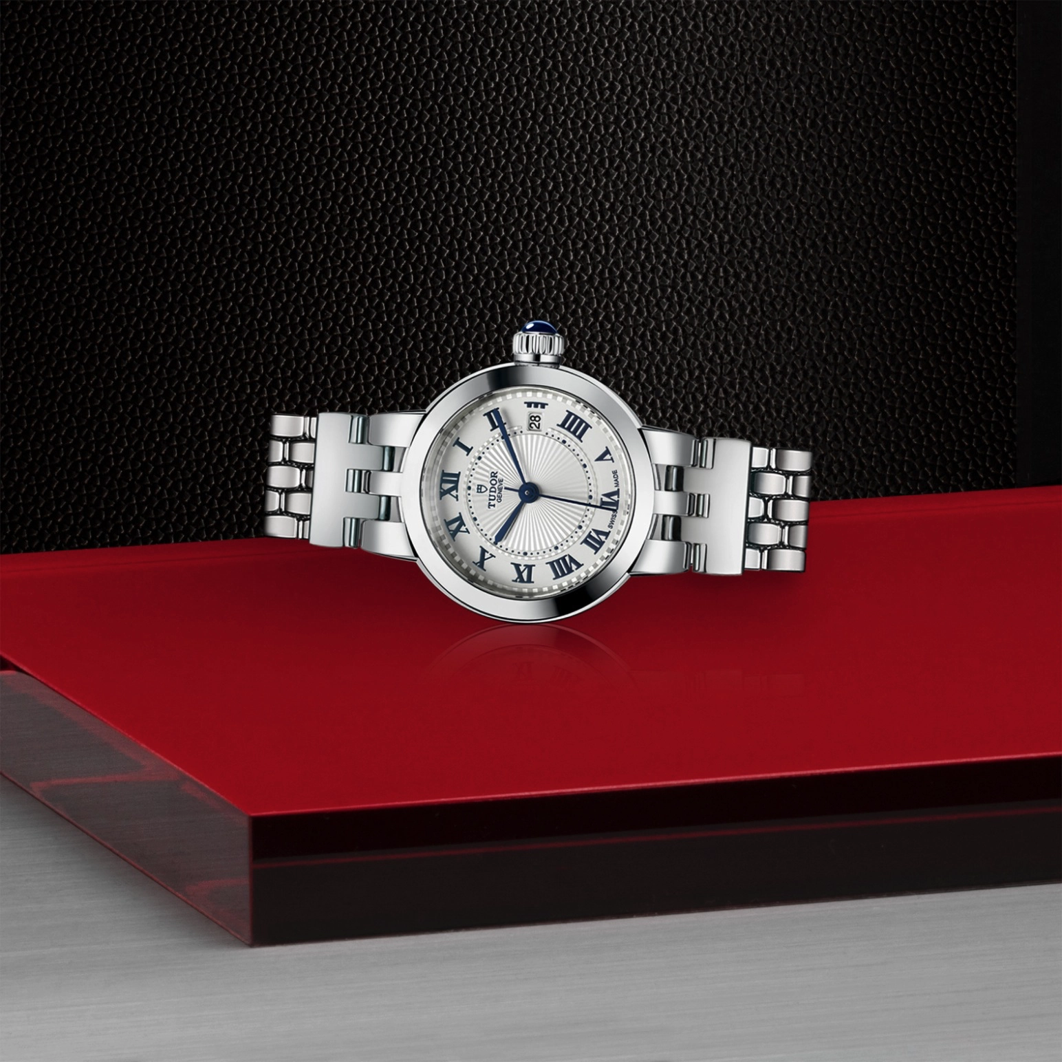 TUDOR玫瑰系列Clair de Rose磨光钢表壳，直径26毫米 - M35200-0001 at Cortina Watch Singapore