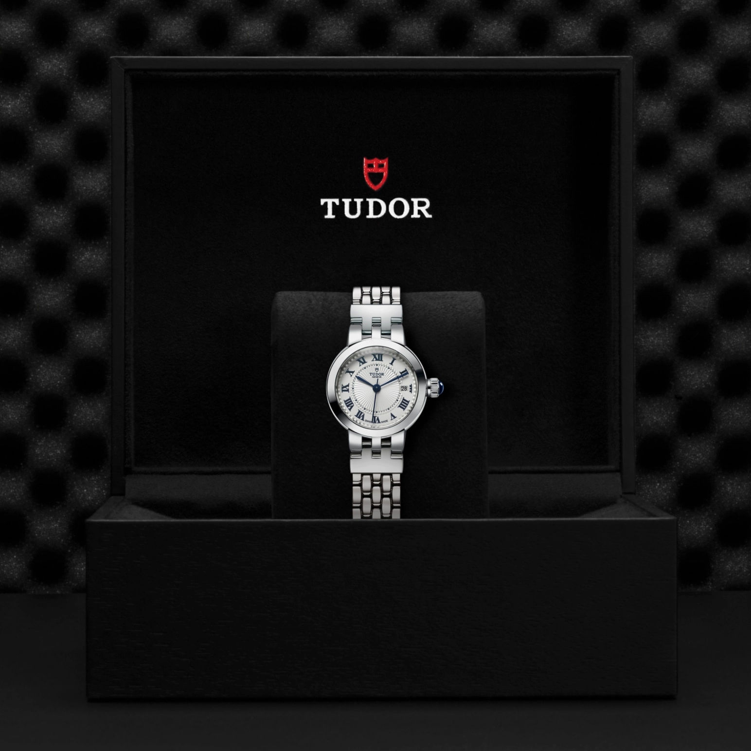 TUDOR玫瑰系列Clair de Rose磨光钢表壳，直径26毫米 - M35200-0001 at Cortina Watch Singapore