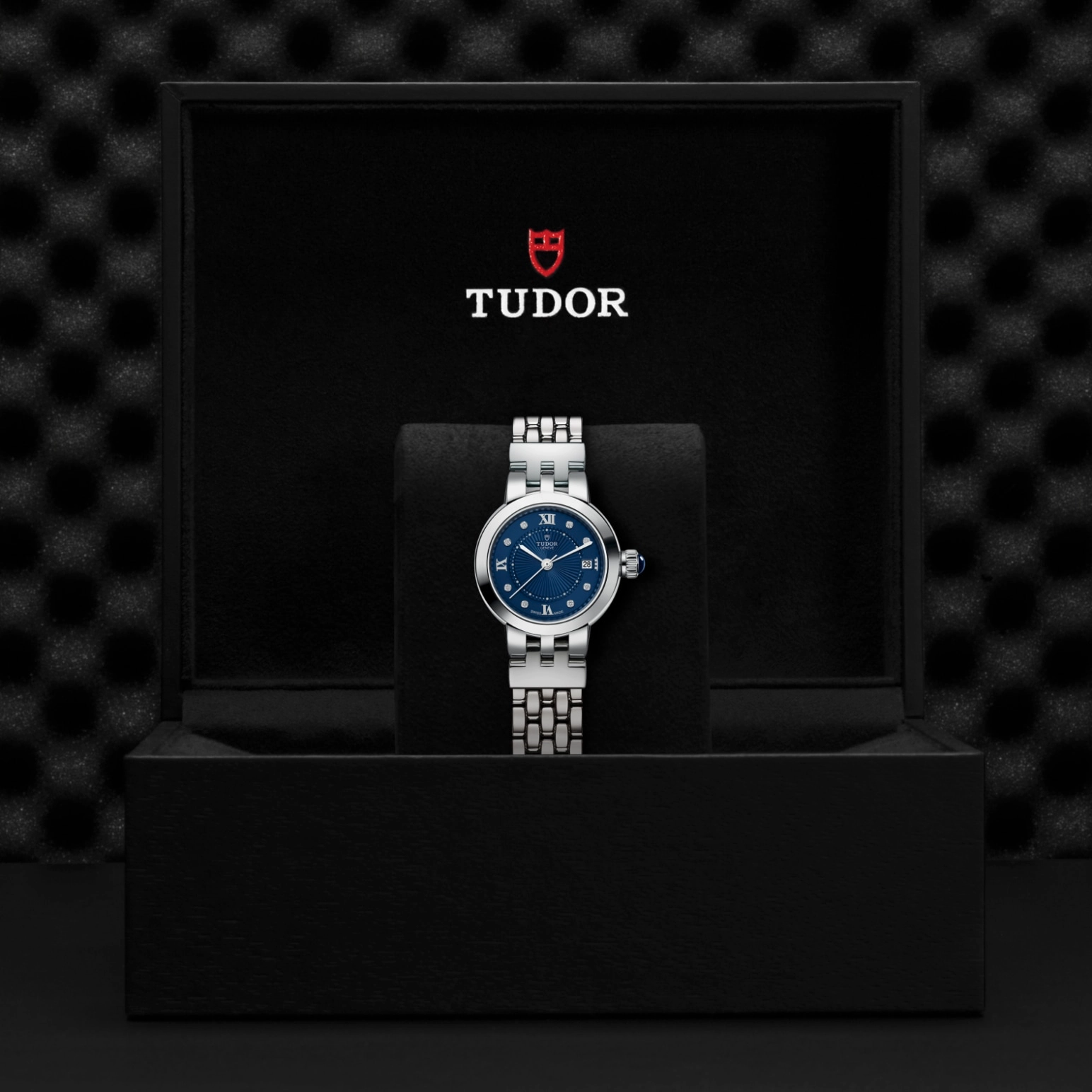 TUDOR玫瑰系列Clair de Rose磨光钢表壳，直径26毫米 - M35200-0010 at Cortina Watch Singapore