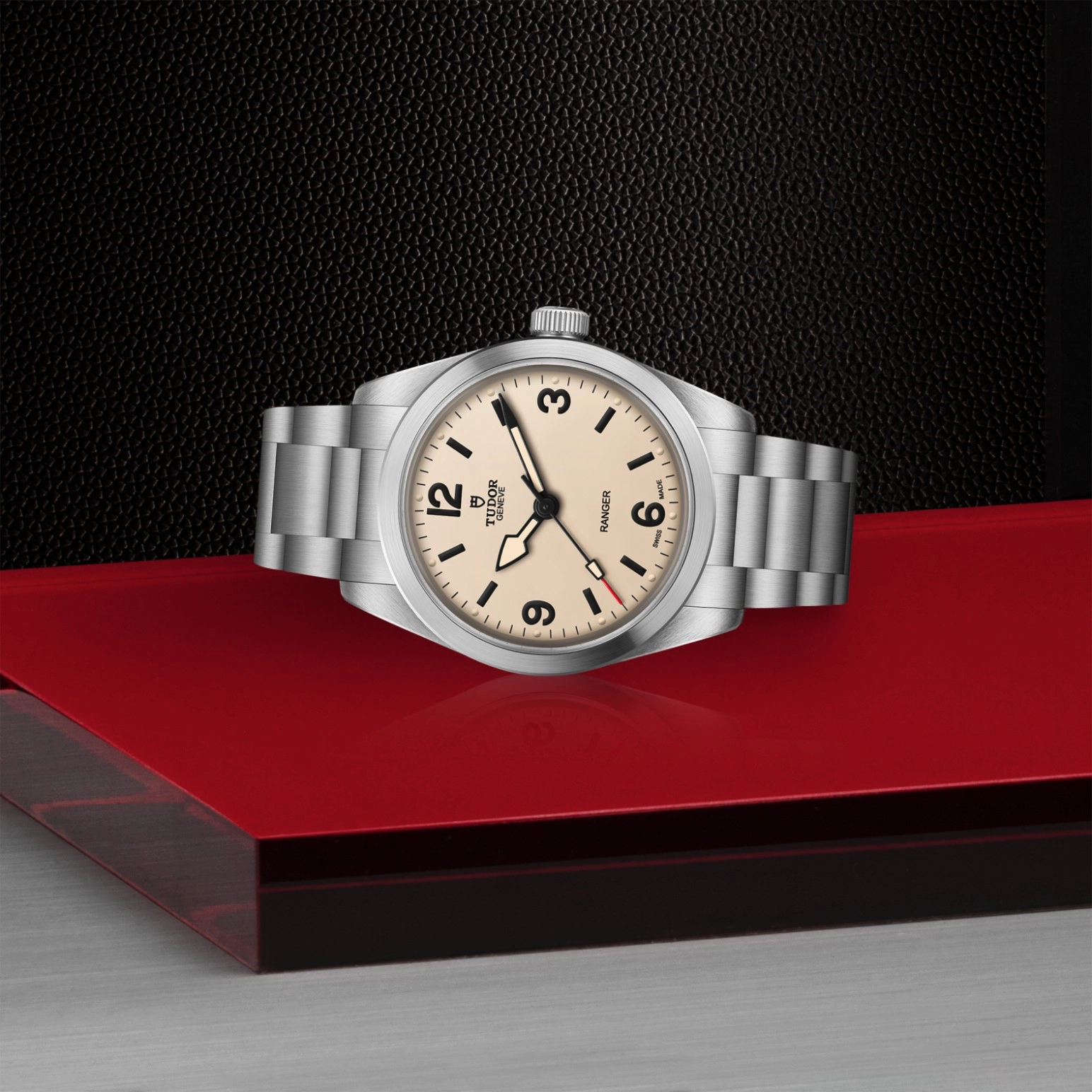 TUDORRangerRanger36mm steel case, satin finish - M79930-0007 at Cortina Watch Singapore