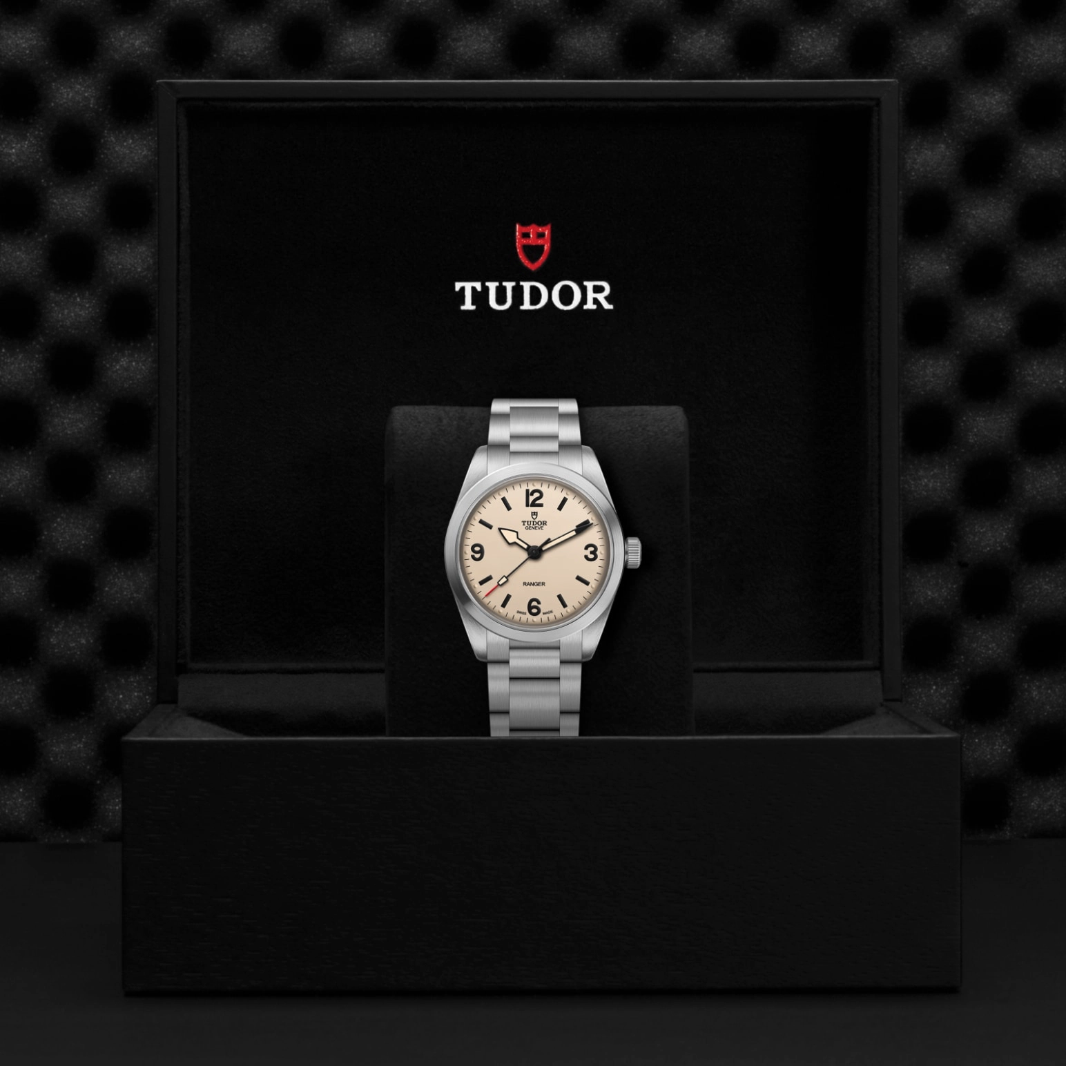 TUDORRangerRanger36mm steel case, satin finish - M79930-0007 at Cortina Watch Singapore