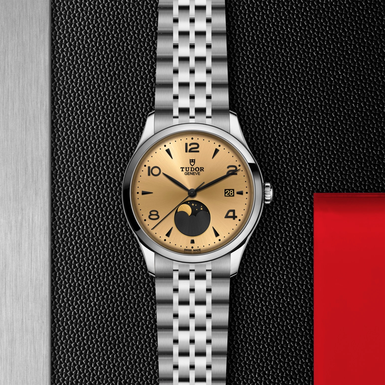 TUDORTUDOR 1926 Luna192639mm steel case with polished finish - M91560-0001 at Cortina Watch Singapore